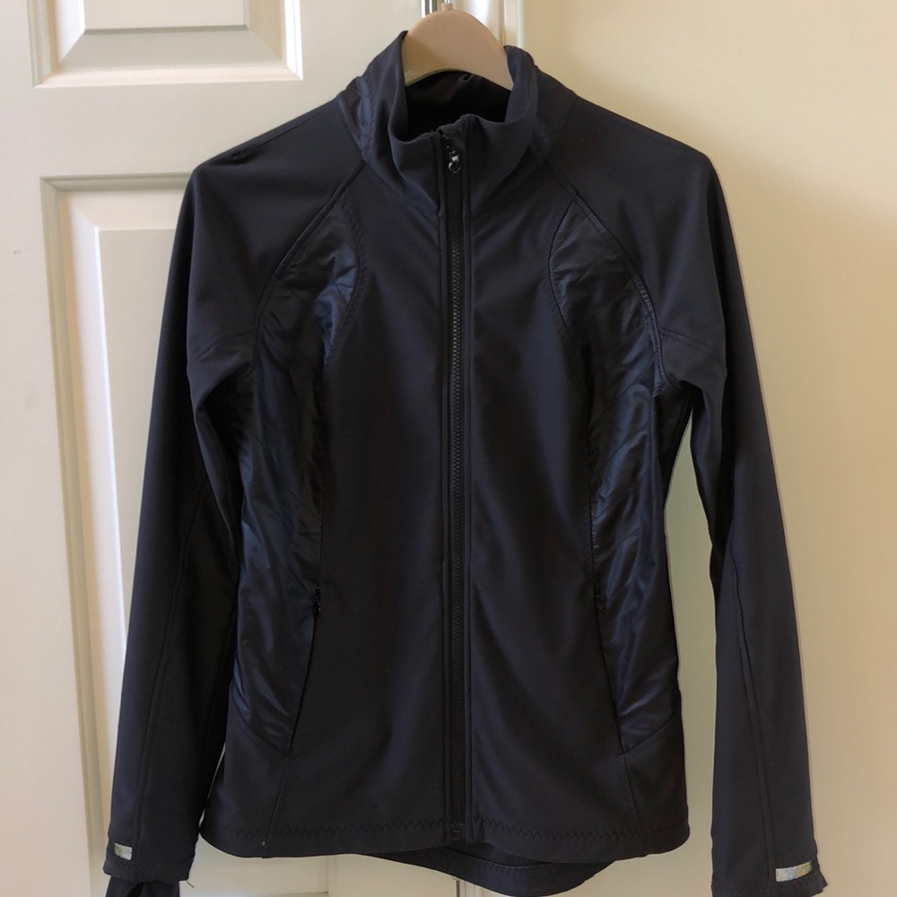 Lululemon Nylon Light stunning Jacket